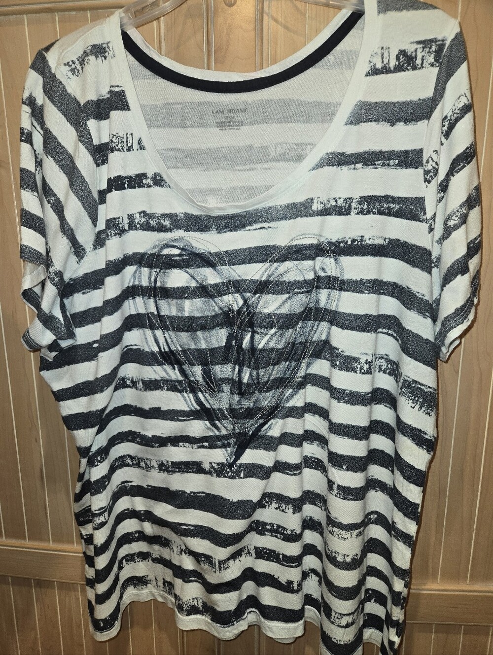 LaneBryant "Heart" Tee 2224 EUC